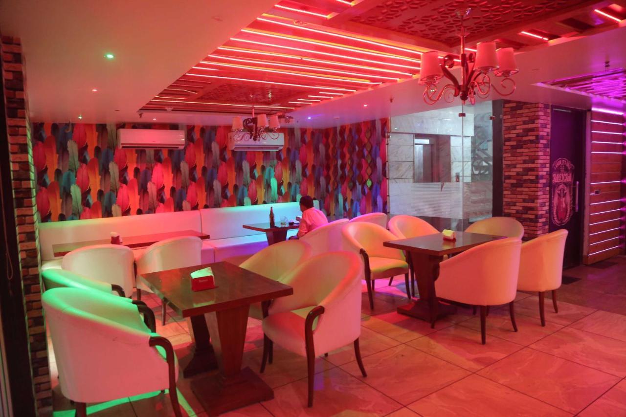 Leeway Hotel New Delhi Extérieur photo