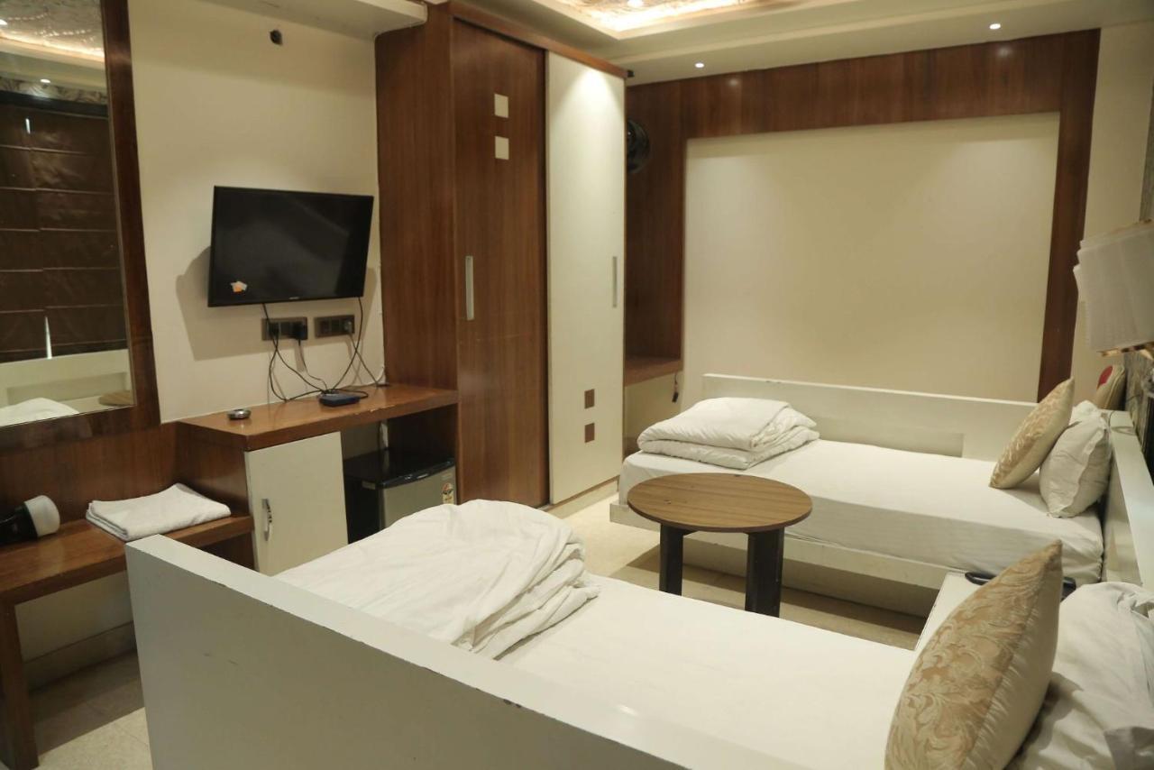 Leeway Hotel New Delhi Extérieur photo