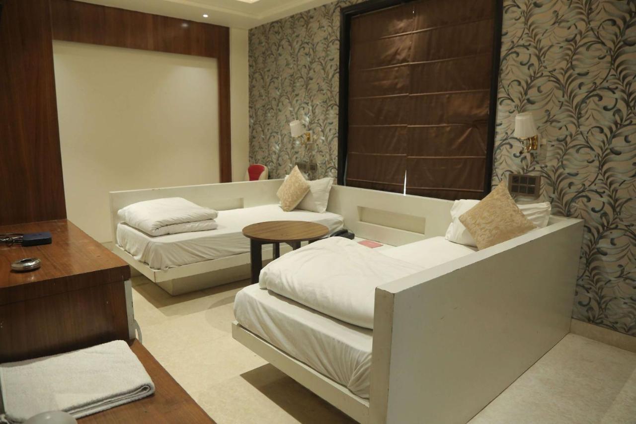 Leeway Hotel New Delhi Extérieur photo