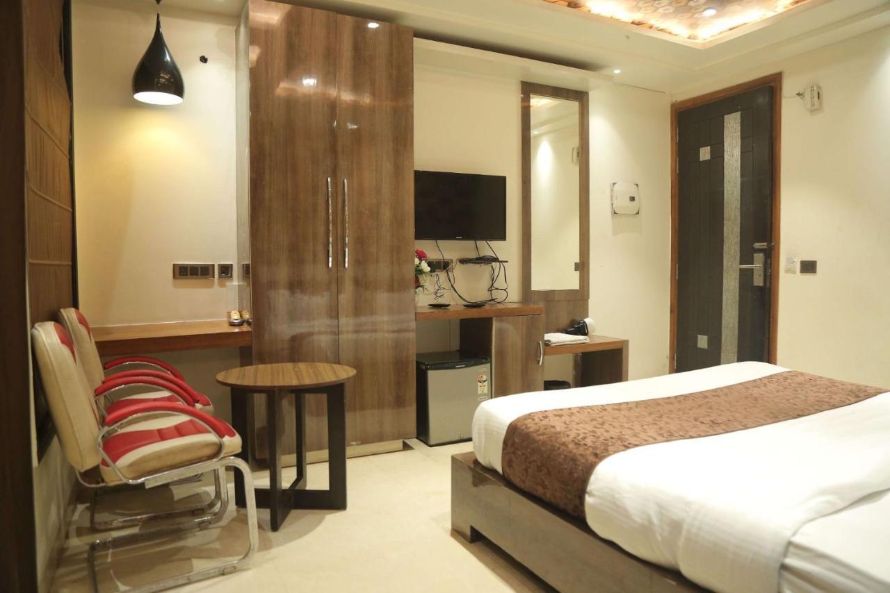 Leeway Hotel New Delhi Extérieur photo